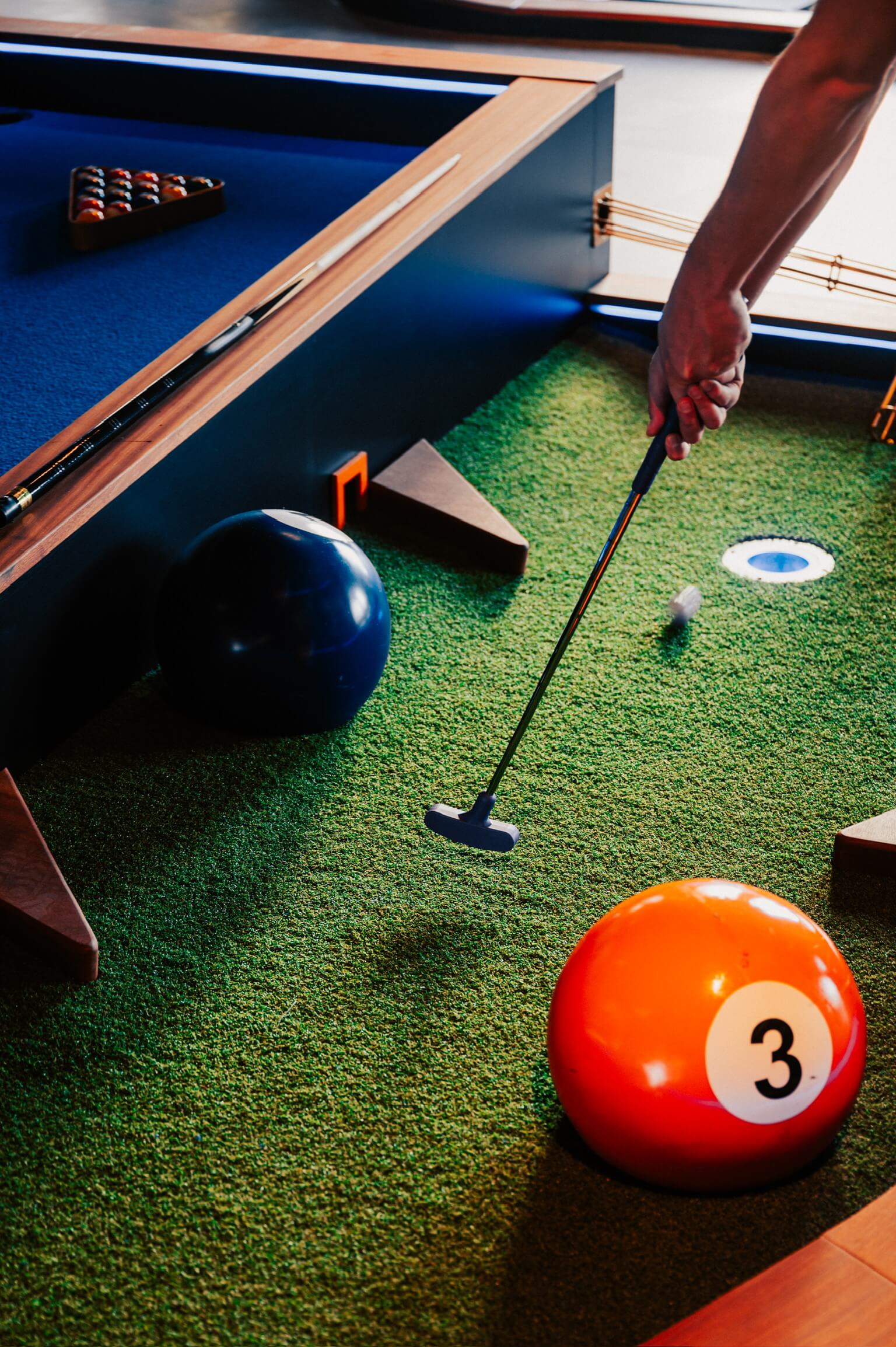 Read more about the article Why Mini Golf Is the Perfect Activity for Family Bonding
