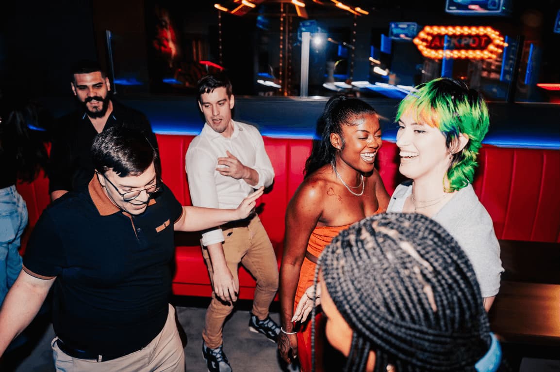 Read more about the article Mini Golf Course Fun: Why It’s Taking Over Traditional Golf in 2025